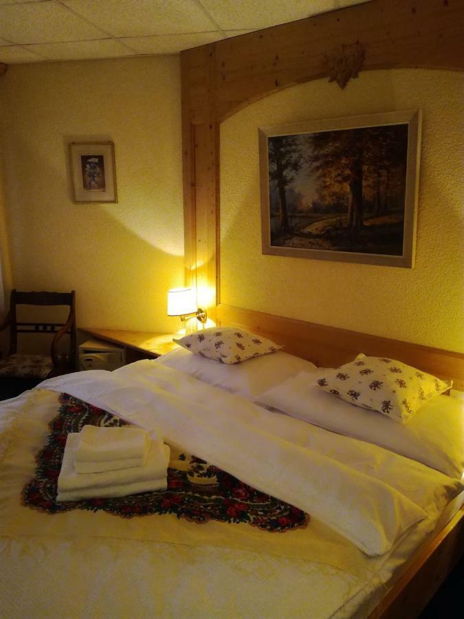 Touristen-Chalet لوكباد المظهر الخارجي الصورة